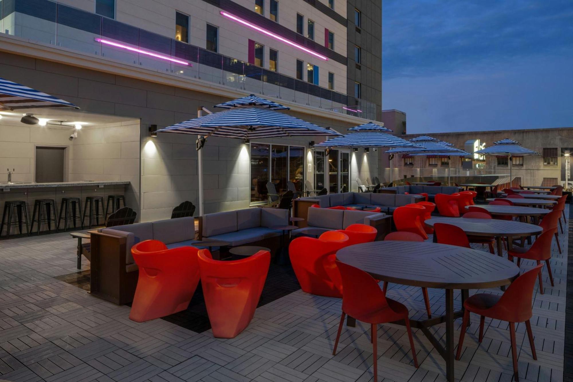 Aloft Memphis Downtown Hotel Екстериор снимка
